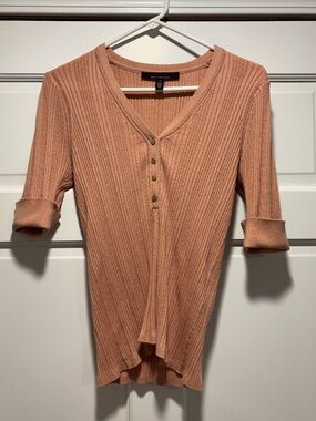 White House Black. Henley  3/4 Length Market Sweather  Size S